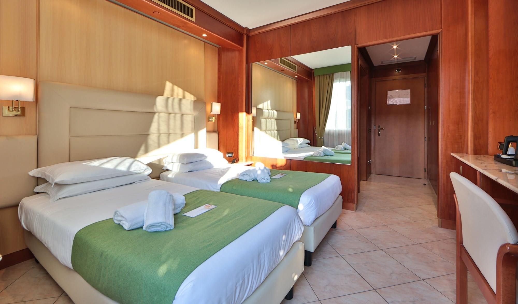 Best Western Hotel Anthurium Santo Stefano al Mare Bagian luar foto