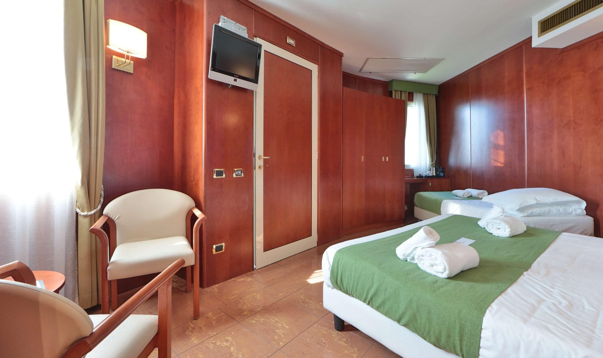 Best Western Hotel Anthurium Santo Stefano al Mare Bagian luar foto