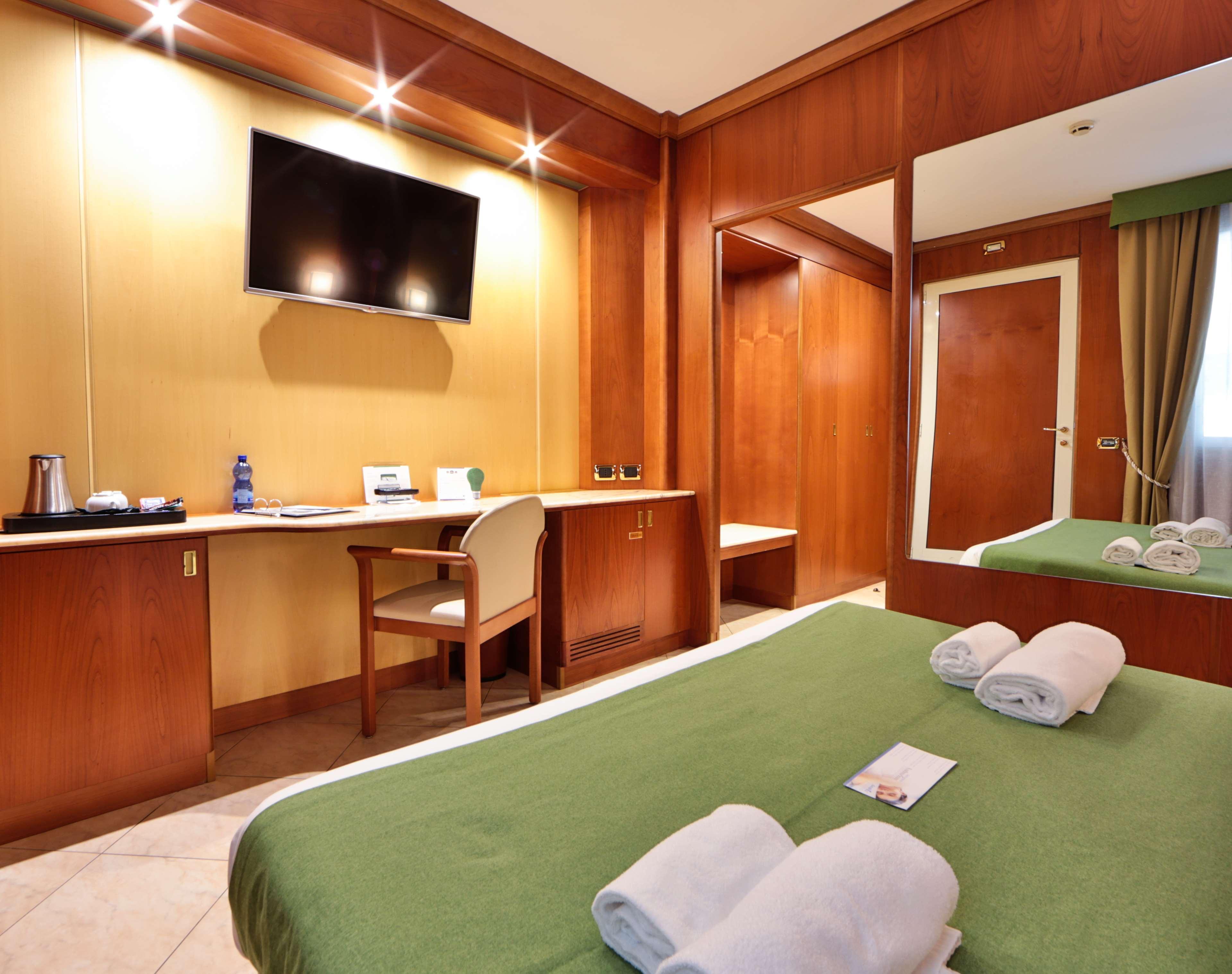 Best Western Hotel Anthurium Santo Stefano al Mare Bagian luar foto