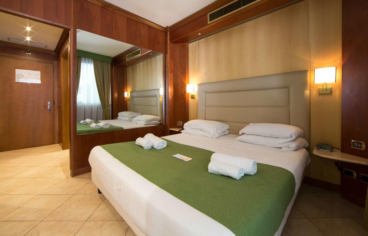 Best Western Hotel Anthurium Santo Stefano al Mare Bagian luar foto